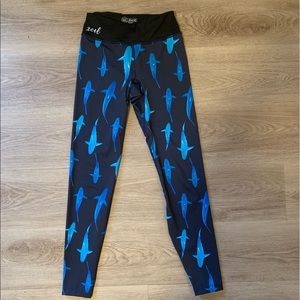 shark leggings 🦈